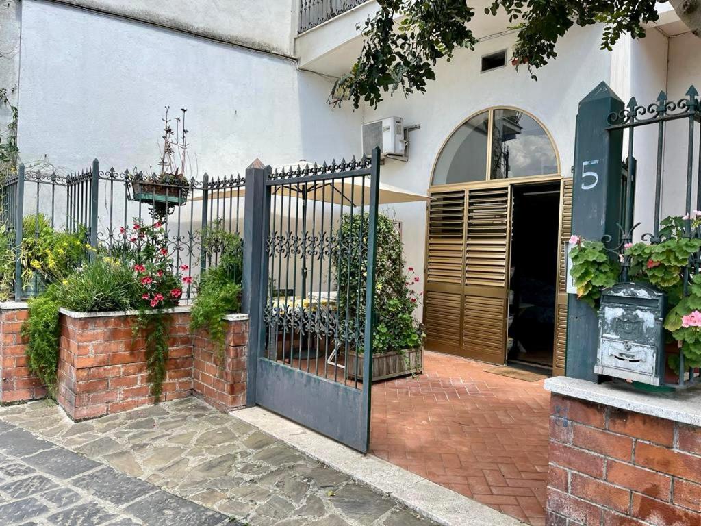Apartamento Casa Violante Vico Equense Exterior foto